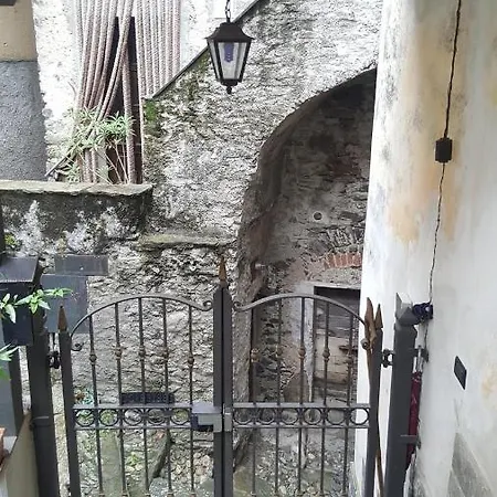 Casa Bizza アパート Vercana